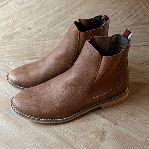 NWOT Big Boys Size 5 Ben Sherman Leather “Brent” Chelsea Boots